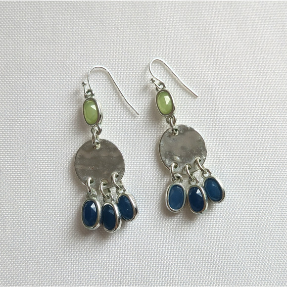 Dangle Drop Earrings Green Blue Acrylic Stones Silvertone Hammered Metal Boho 2" - Picture 6 of 9